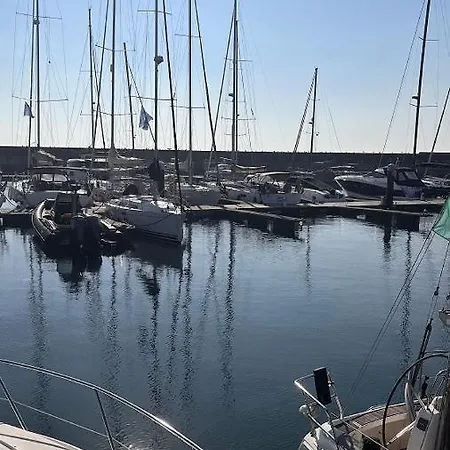 Payva & Branco Boats Iate Privado Em Cascais Hotel Exterior photo